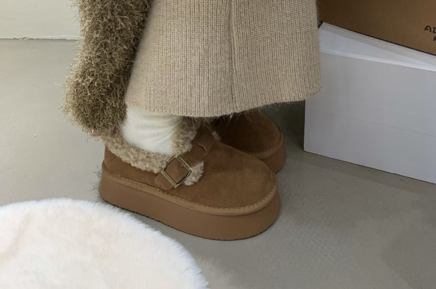 Platform Buckled Ankle Snow Boots