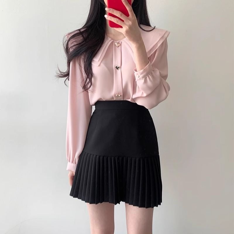 Long-Sleeve Plain Heart Button Blouse / High Waist Accordion Pleated Mini A-Line Skirt