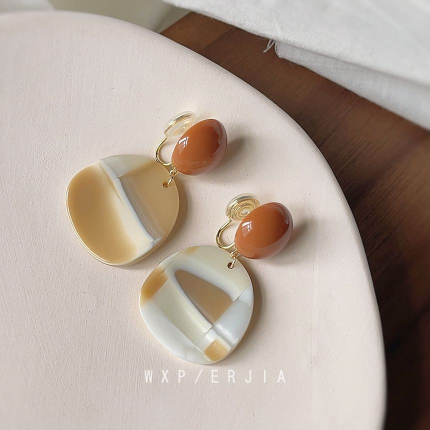 Alloy Drop Ear Acrylic Cuff