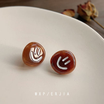 Acetate Smiley Asymmetrical Ear Cuff