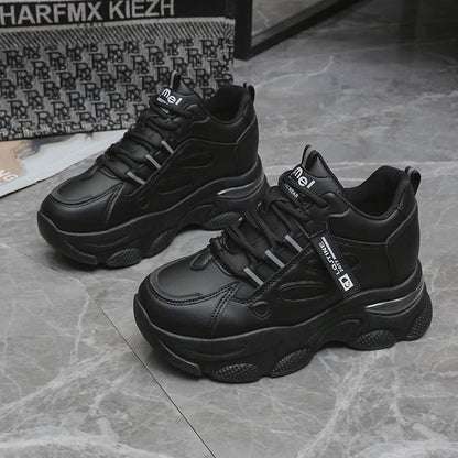 Sneakers Lettering Platform