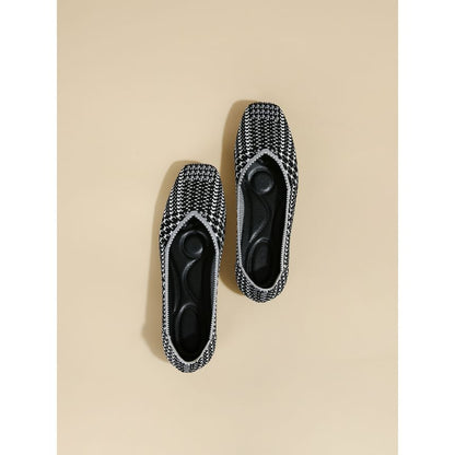 Pointed Flats Woven