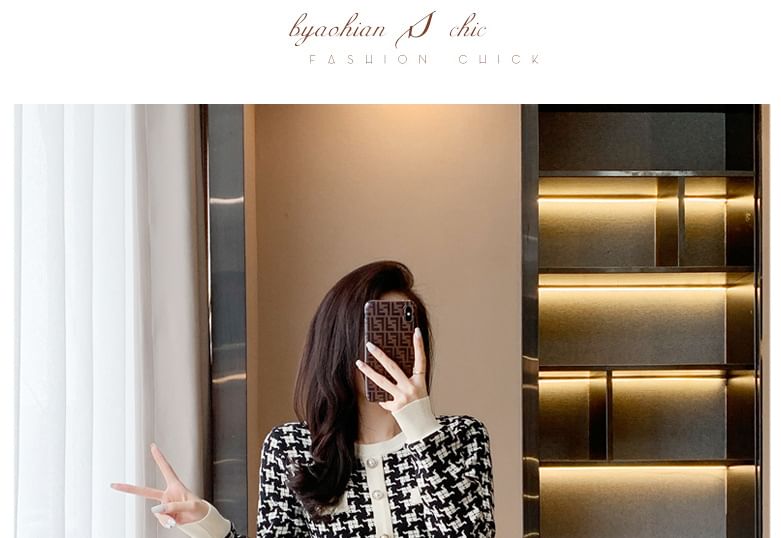 Long-Sleeve Crew Neck Patterned Knit Mini Sheath Dress