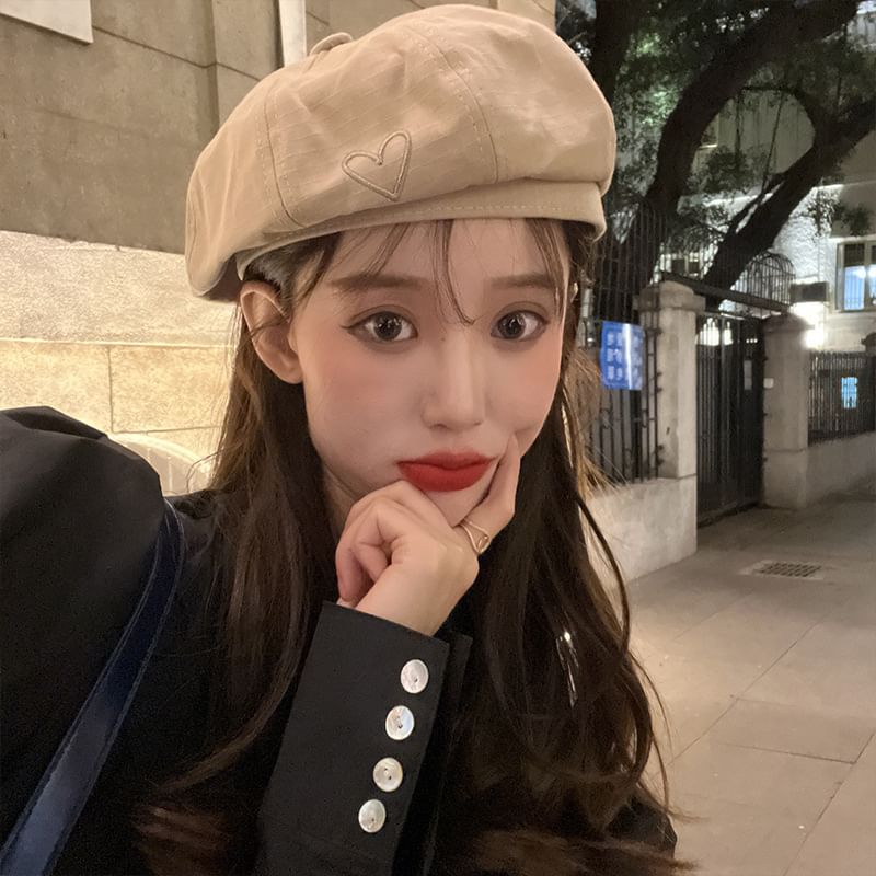 Embroidered Beret Heart