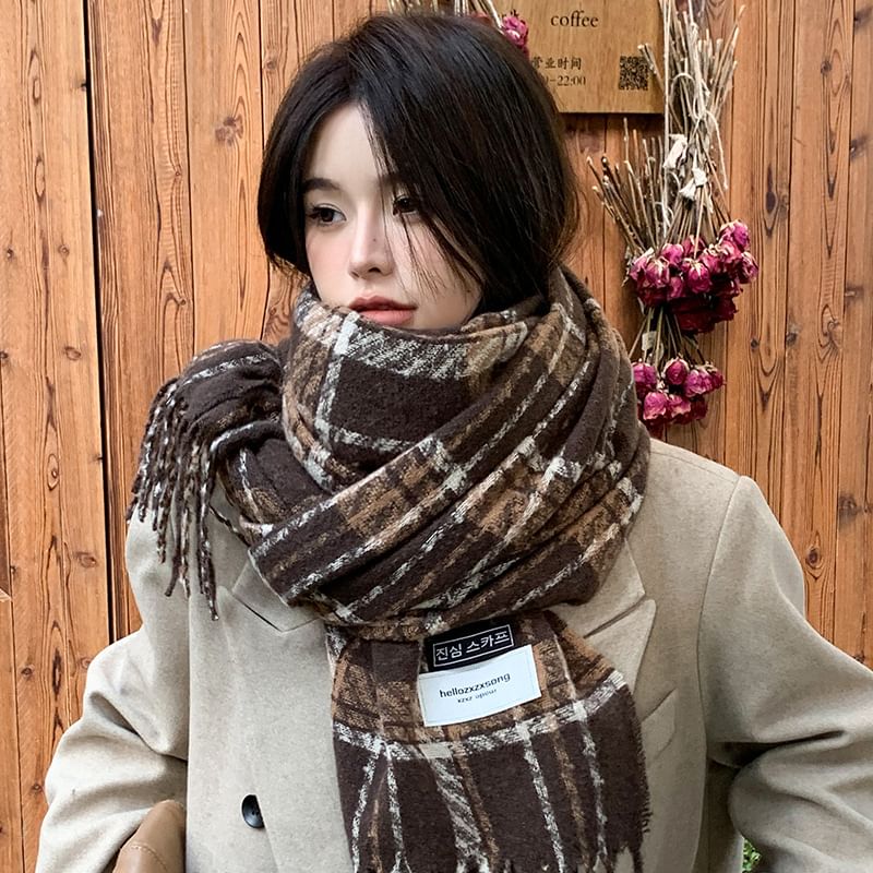 Plaid Tasseled Scarf