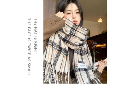 Plaid Tasseled Scarf
