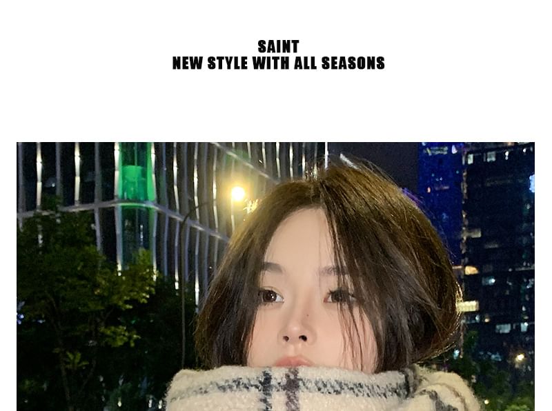 Scarf Tasseled Plaid