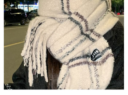 Scarf Tasseled Plaid