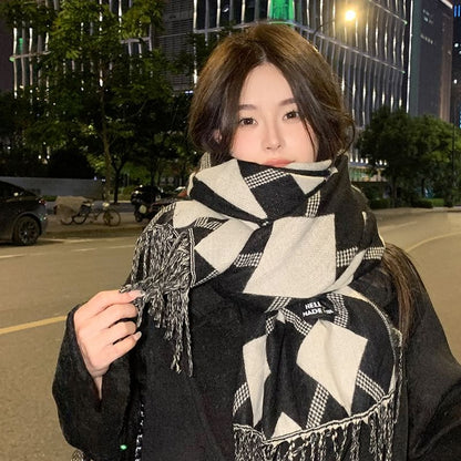 Argyle Tasseled Print Scarf