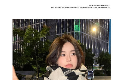 Argyle Tasseled Print Scarf