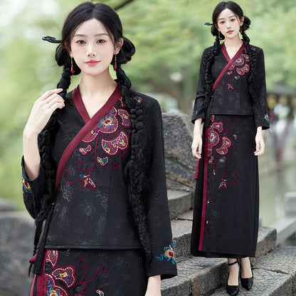 V-Neck Floral Blouse / Mid Rise Hanfu Patterned Maxi A-Line Skirt