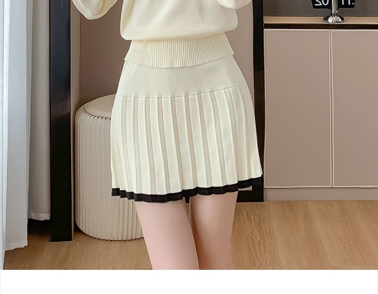 Set: Off Shoulder Striped Sweater + Mid Rise Plain Mini Pleated Skirt