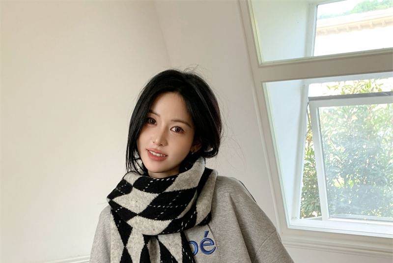 Scarf Knit Argyle