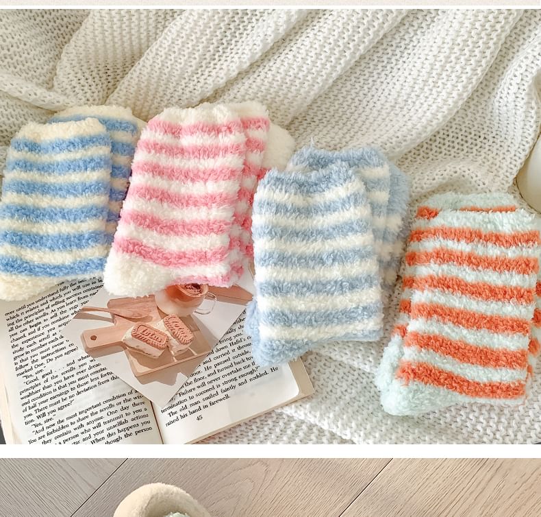 Striped Fleece Socks / Set