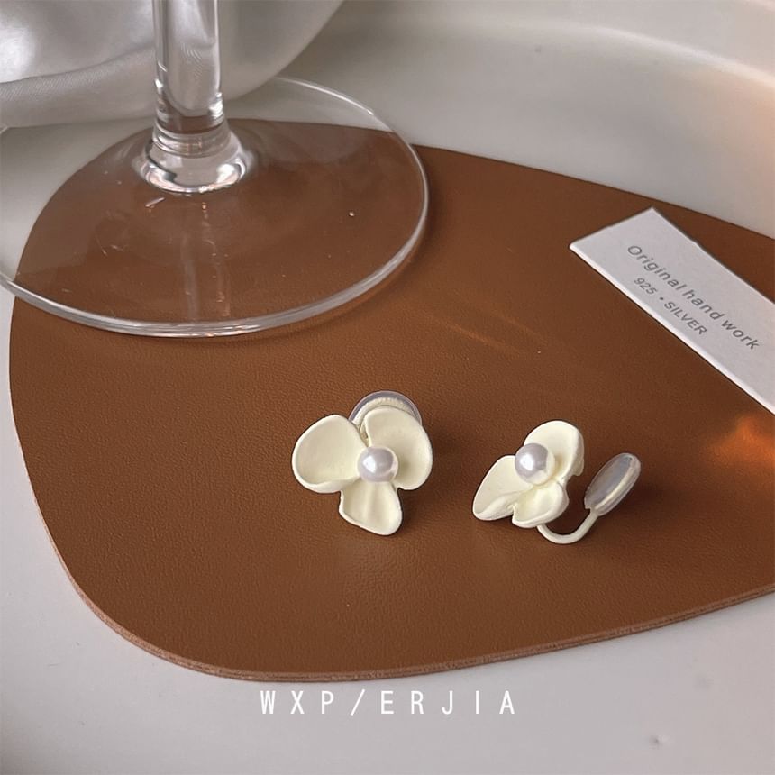 Earring Faux Pearl Clip-On Floral