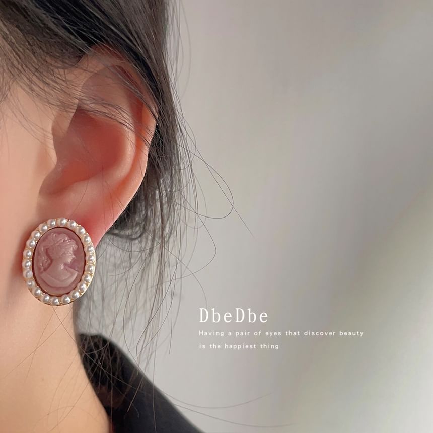 Earring Faux Face Clip-On Pearl