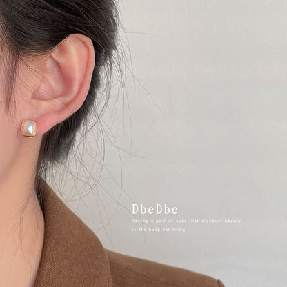 Faux Clip-On Earring Geometric Pearl