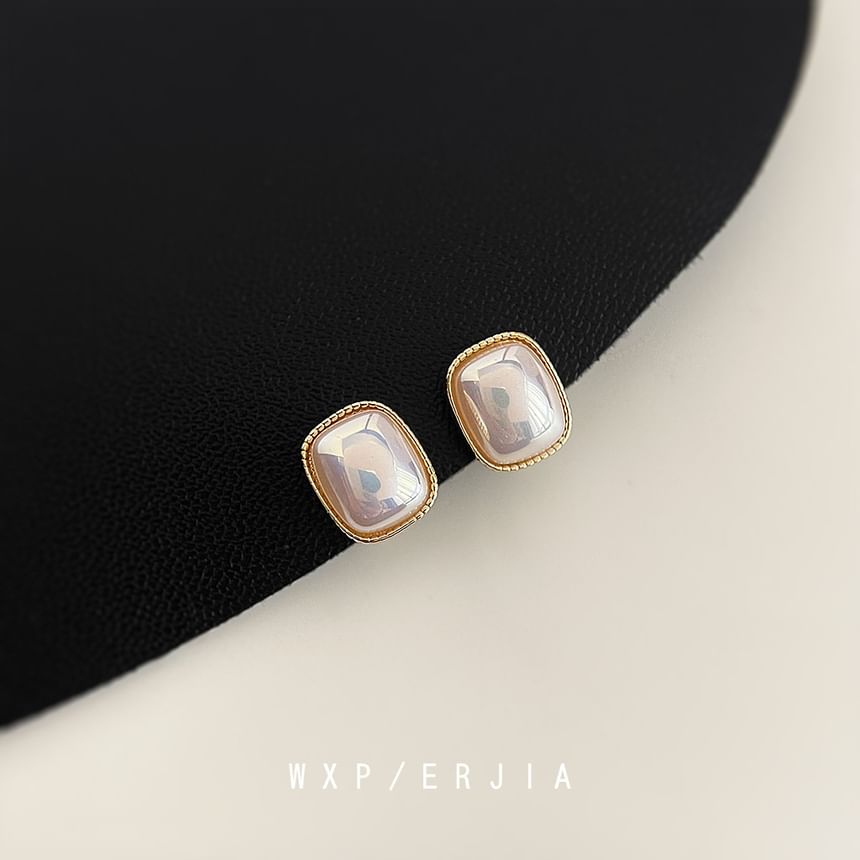 Faux Clip-On Earring Geometric Pearl