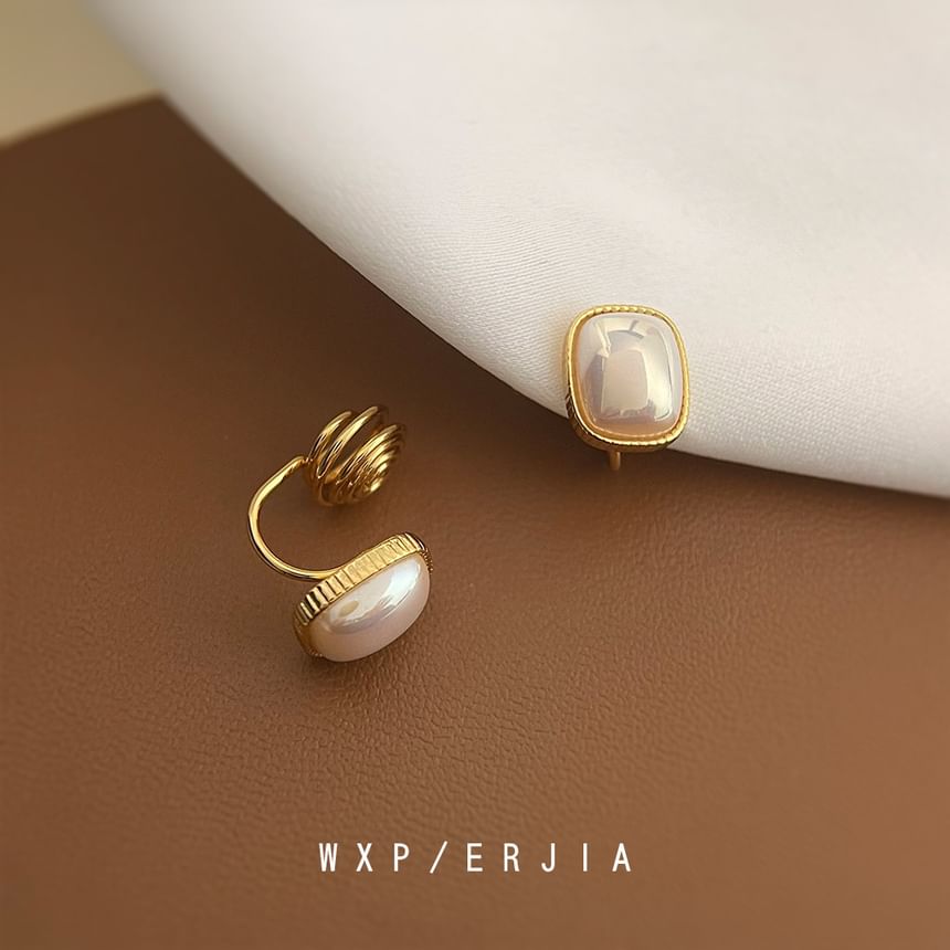 Faux Clip-On Earring Geometric Pearl