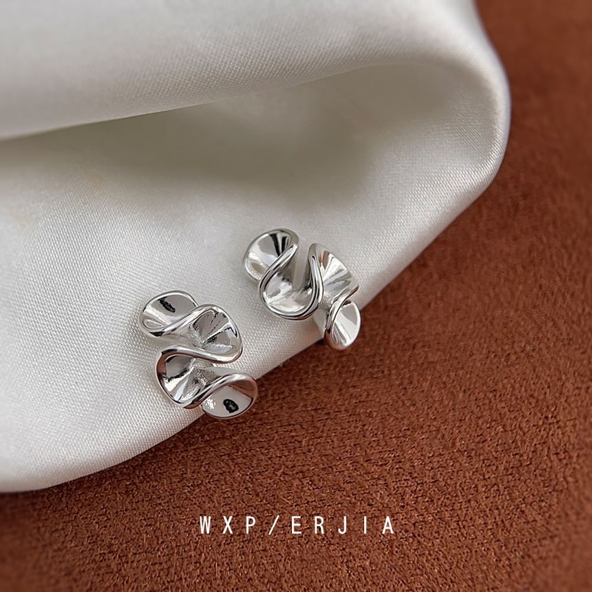 Clip-On Earring Ruffle