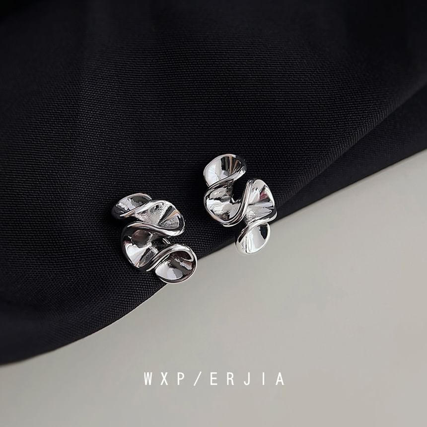 Clip-On Earring Ruffle