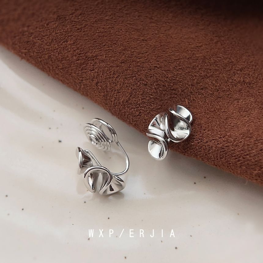 Clip-On Earring Ruffle