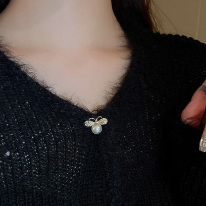 Designs) Brooch (Various