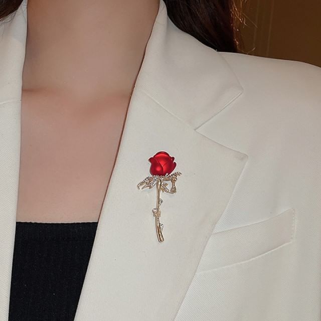 Designs) Brooch (Various