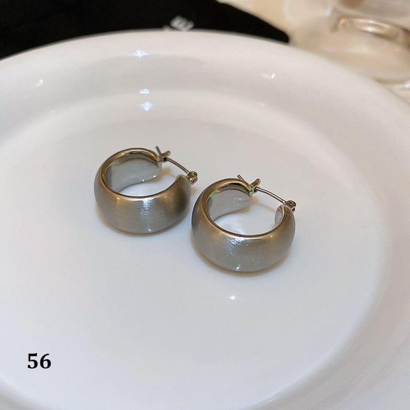 Silver Earring (Various Tone Designs)