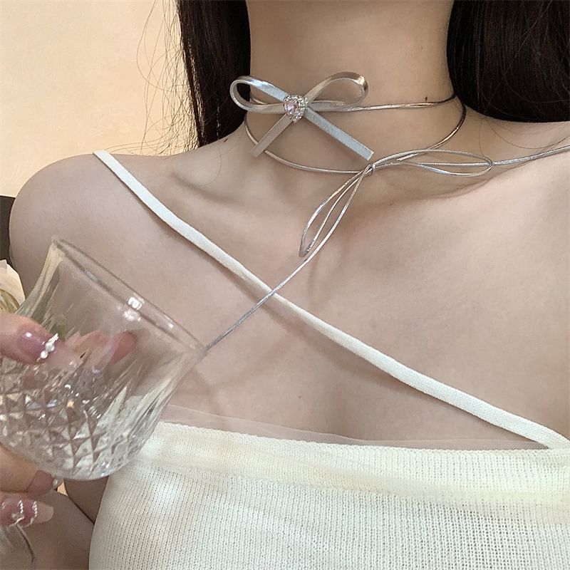 Faux Leather Ribbon Rhinestone Choker Heart