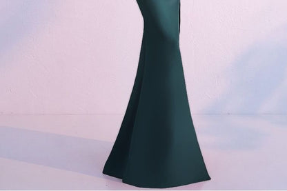 Sleeveless V-Neck Plain Beaded Slit Trumpet Evening Gown