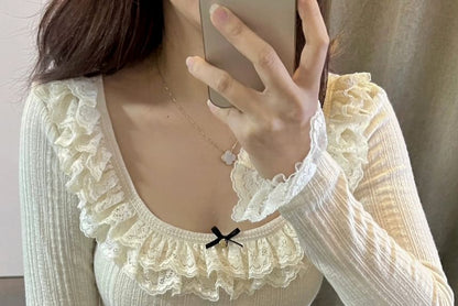 Plain Lace Long-Sleeve Scoop Neck T-Shirt Trim