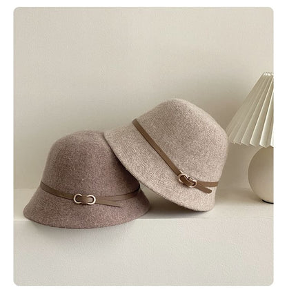 Hat Belt Cloche