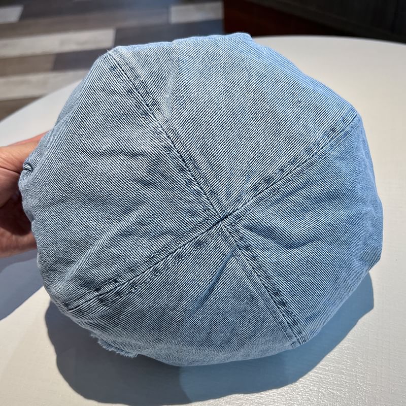 Washed Beret Denim Distressed