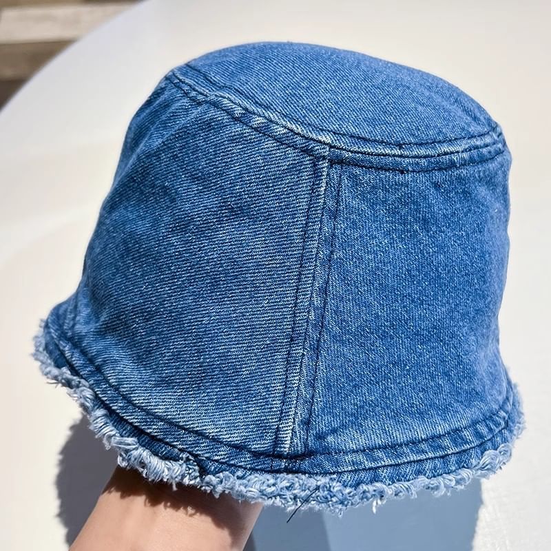 Bucket Hat Frayed Denim Washed