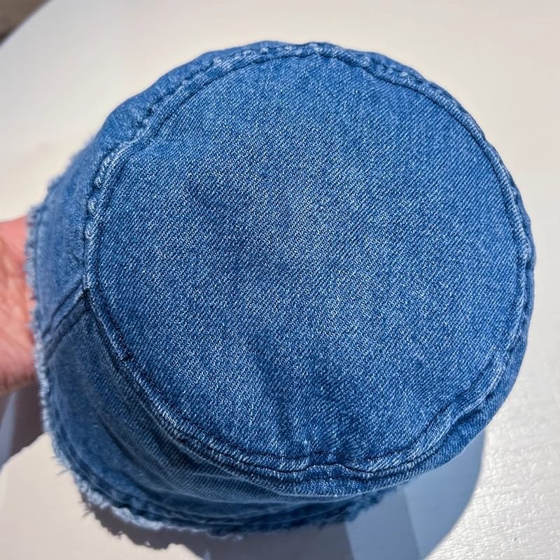Bucket Hat Frayed Denim Washed