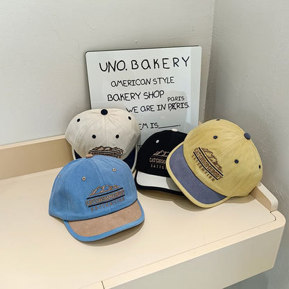 Panel Cap Embroidered Color Short Brim Lettering