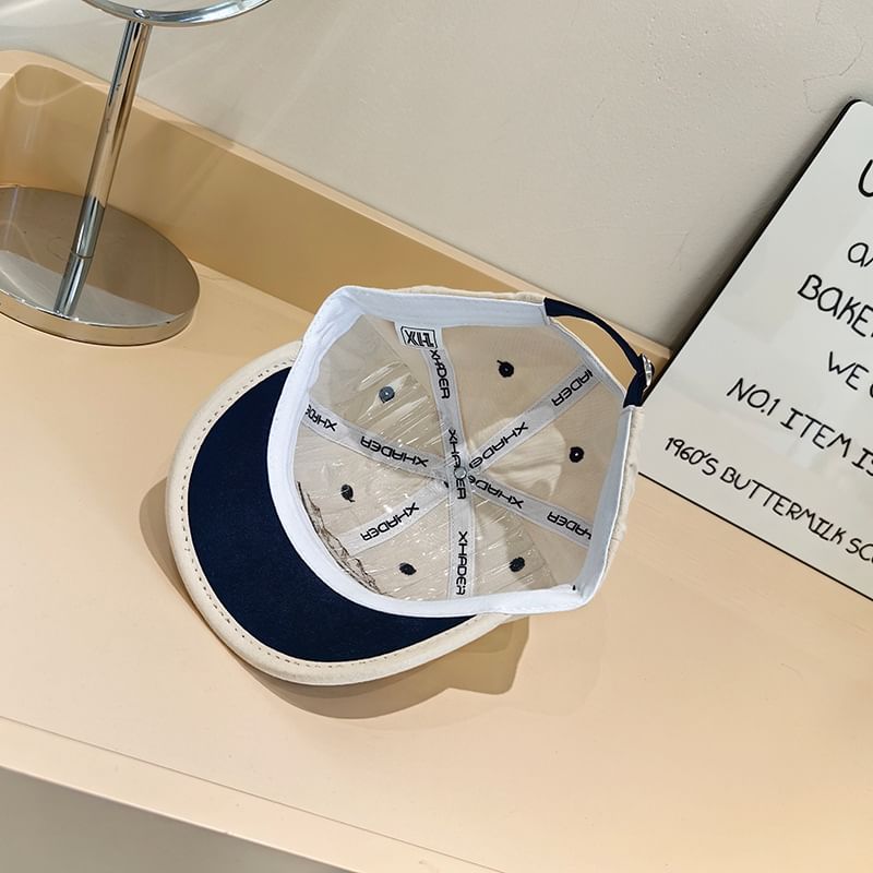 Panel Cap Embroidered Color Short Brim Lettering