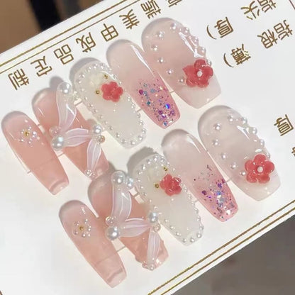 Faux ongles à coller avec des perles