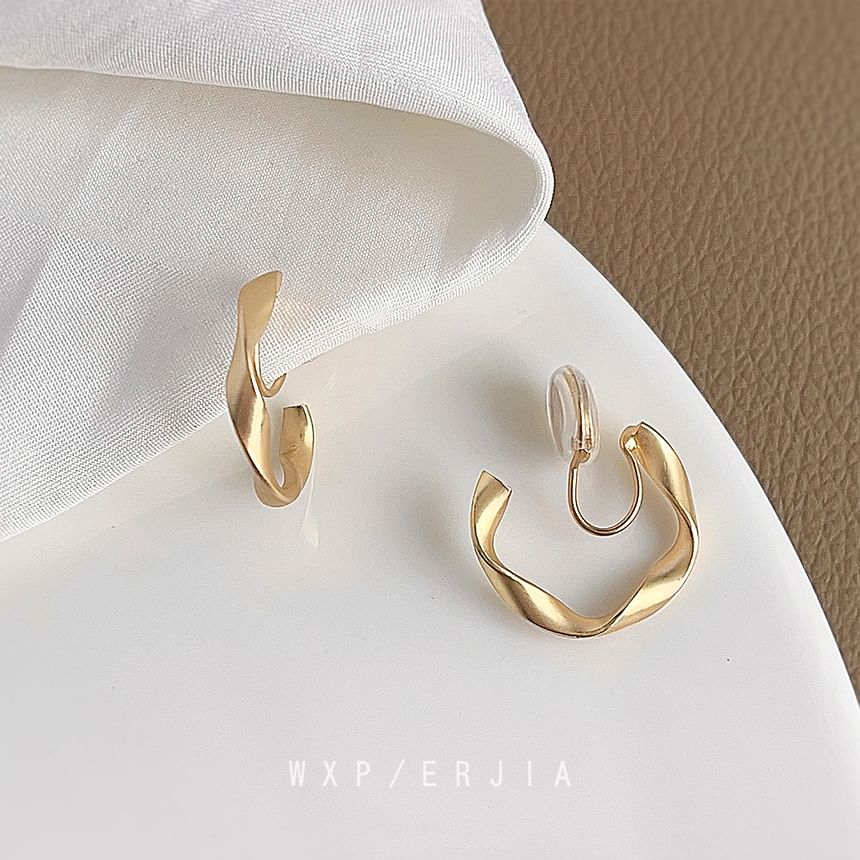 Alloy Cuff Twisted Open Hoop Earring