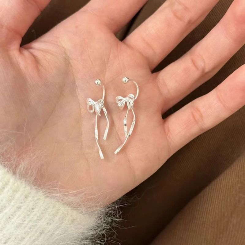 Bow Alloy Ear Jacket