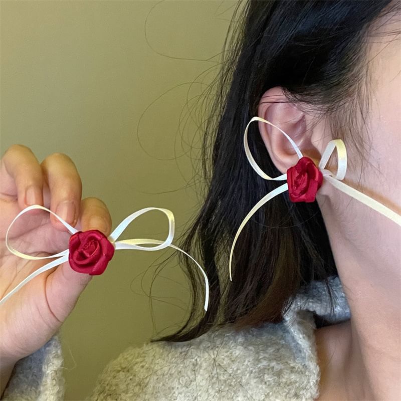 Rose Ribbon Stud Earring