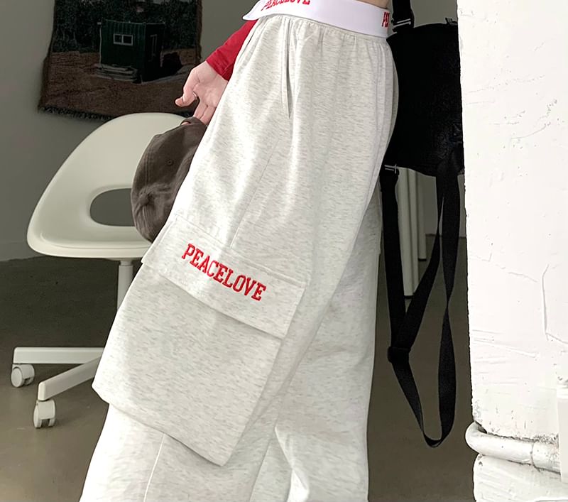 Long-Sleeve Crew Neck Lettering Raglan Crop Slim Fit T-Shirt / High Waist Wide Leg Cargo Sweatpants