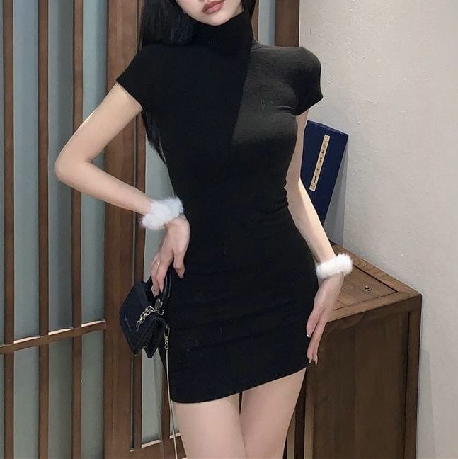 Mini Sheath Short-Sleeve Turtleneck Plain Dress