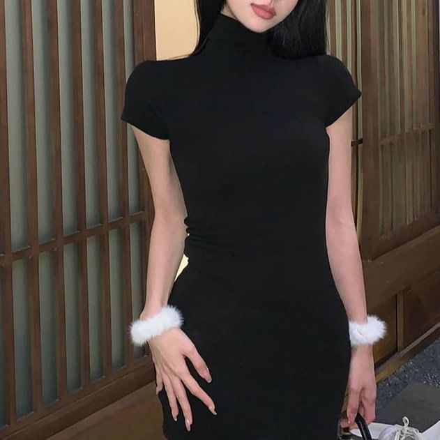 Mini Sheath Short-Sleeve Turtleneck Plain Dress