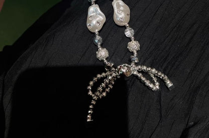 Pearl Rhinestone Phone Faux Strap Irregular