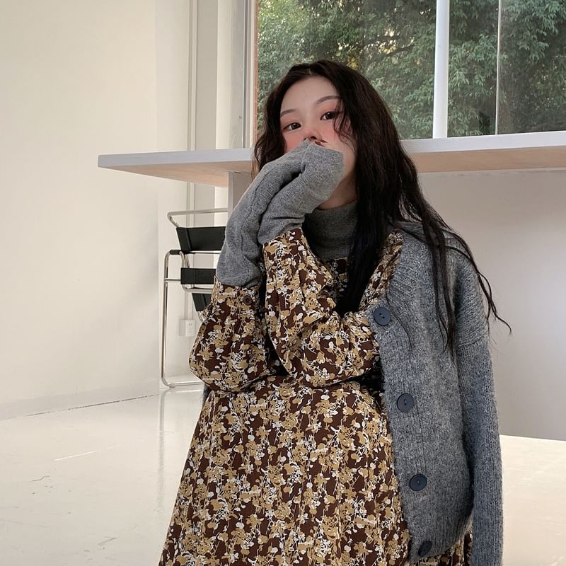 Robe mi-longue fleurie à manches longues