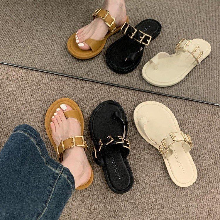 Buckled Toe Loop Sandals