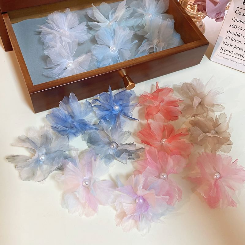 Floral Pearl Ear Stud Faux Mesh