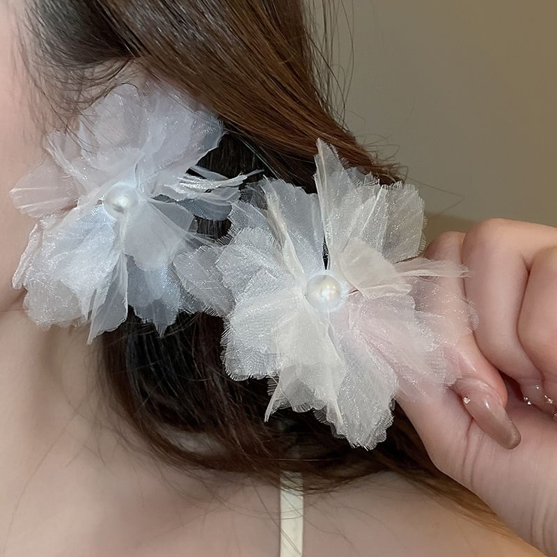 Floral Pearl Ear Stud Faux Mesh